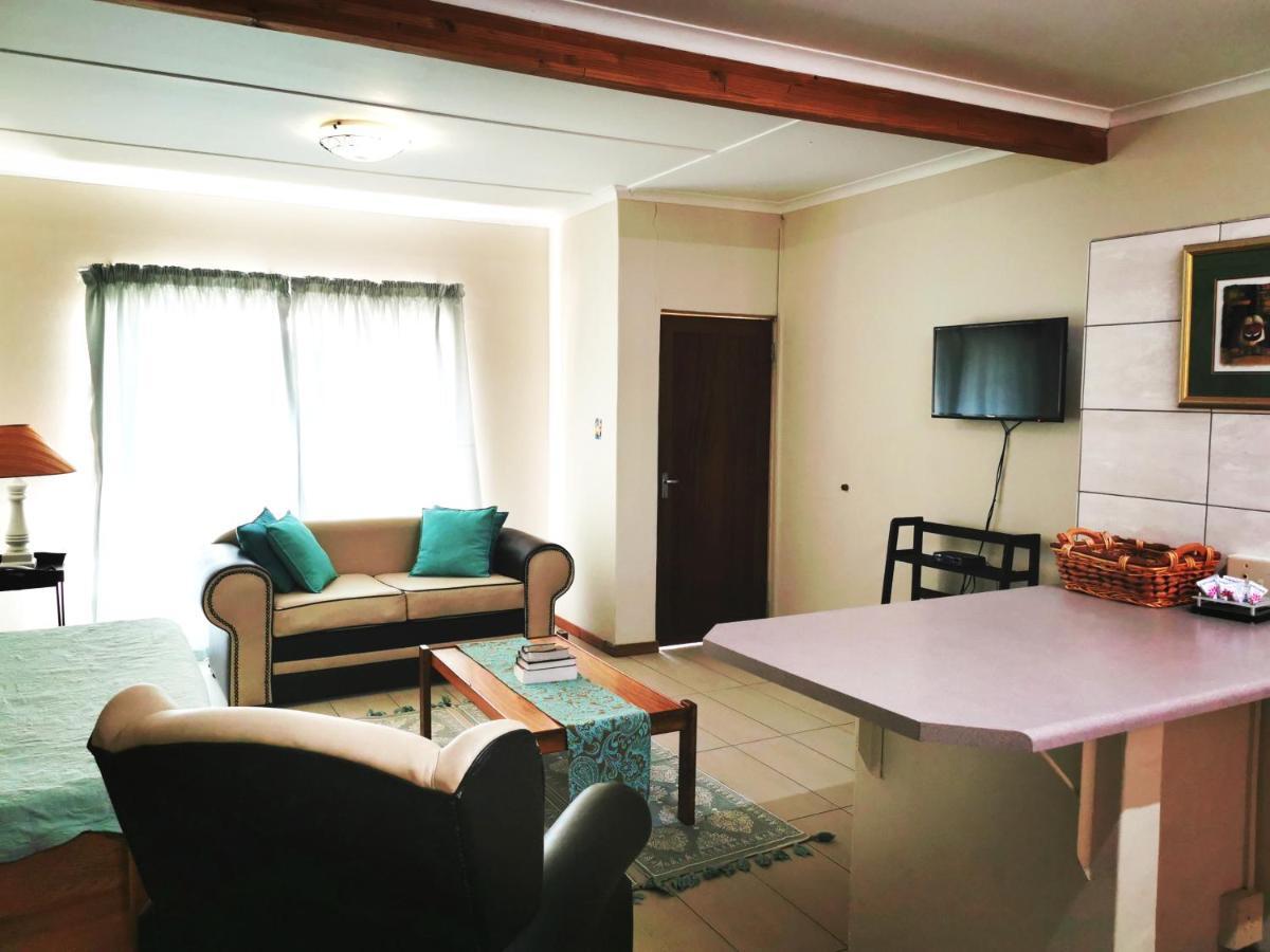 East Gate Rest Camp Apartman Buitepos Kültér fotó